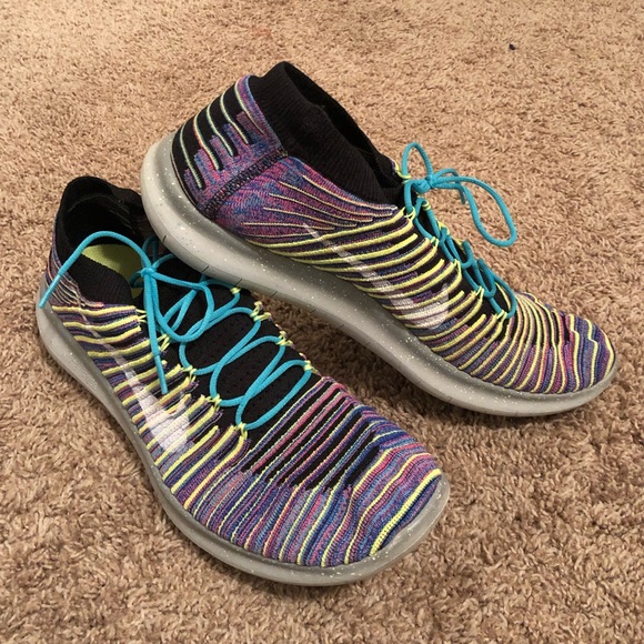 Nike Free - Picture 1 of 2